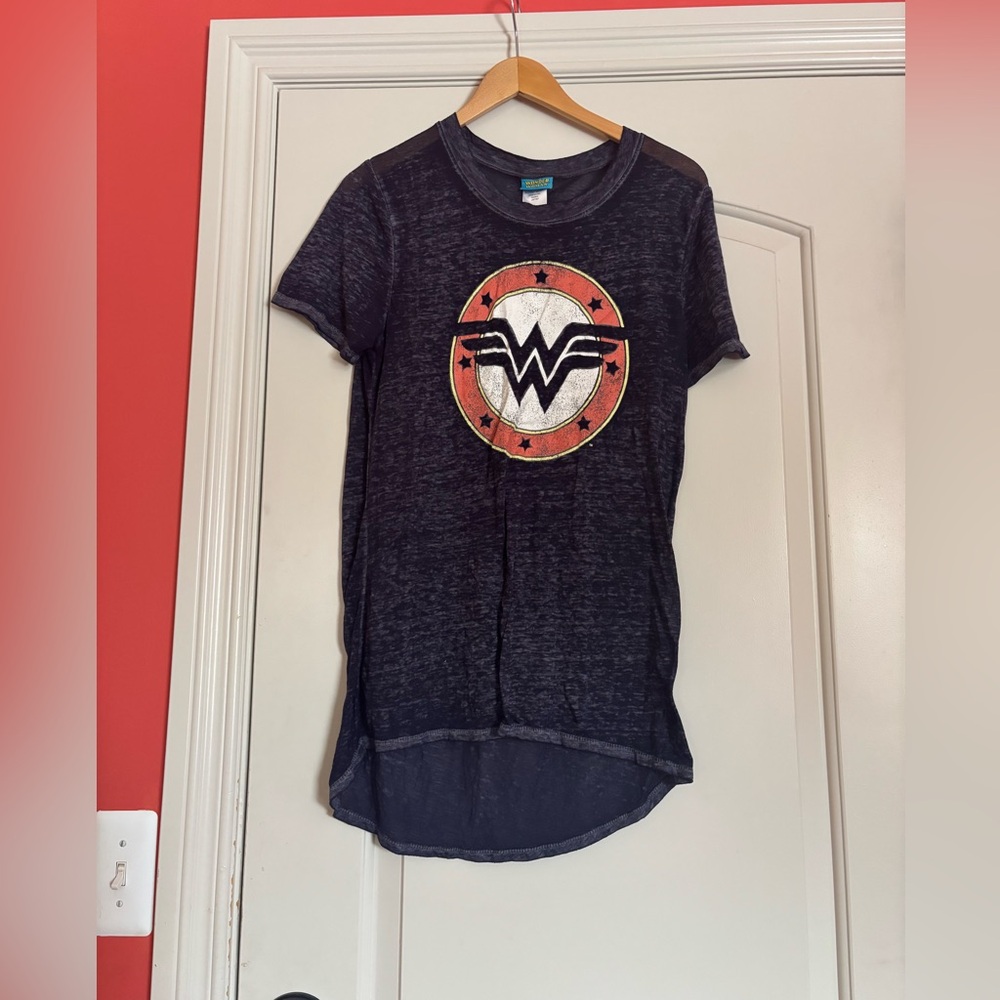 Wonder Woman Hi-Low T-Shirt - Vintage Blue. Size Large
